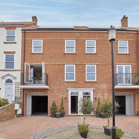 Host & Stay - Graham Close Holiday Homes Scarborough Bagian luar foto